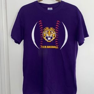 LSU Tiger Baseball T-Shirt Medium